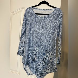 Blue cherry blossom tunic New without tags